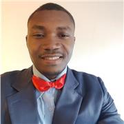 Je suis un professeur particulier expérimenté, passionné par l'enseignement des matières scientifiques et littéraires aux élèves